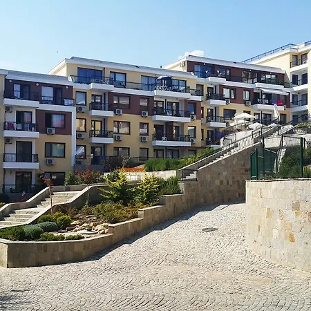 Apartahotel Buena Vista In Garden Of Eden Sveti Vlas