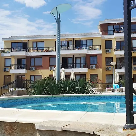 Buena Vista In Garden Of Eden Apartahotel *
